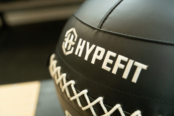 Wall Ball Hypefit 20 LB - Balón Medicinal Antideslizante para CrossFit, Funcional y Entrenamiento de Fuerza, Resistencia y Cardio - Imagen 2